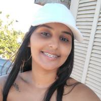 Profissional - Larissa R.