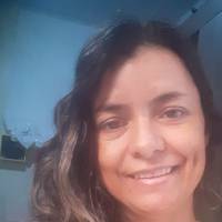 Profissional - Livia M.