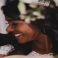 Profissional - Kenia M.
