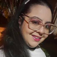 Profissional - Hellen M.