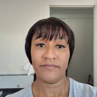 Profissional - Renée J.