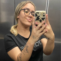 Profissional - Larissa F.