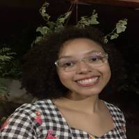 Profissional - Maelly O.