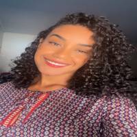 Profissional - Naiara D.