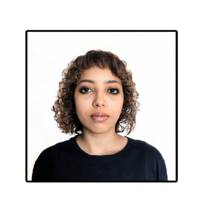 Profissional - Naiely S.