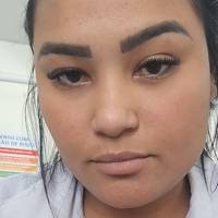 Profissional - Lorraine T.