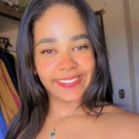 Profissional - Mikaella C.