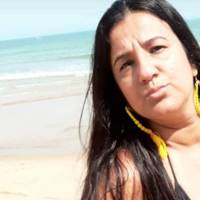 Profissional - Flavia B.