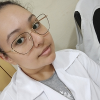 Profissional - Emanuelle B.