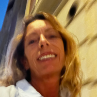 Profissional - Monique V.