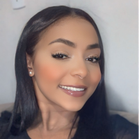 Profissional - Larissa A.