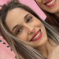 Profissional - Lara M.