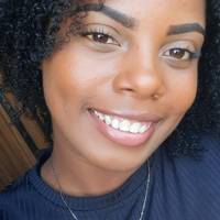 Profissional - Flávia R.